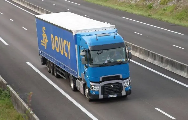 Transport international près de Paris